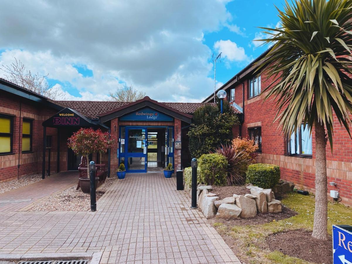 Redwings Lodge Dunstable Exterior foto